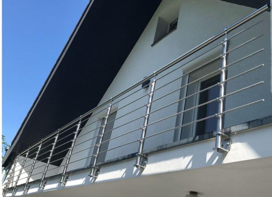 Beispiel Geländer-Variante: Pfosten mit Wandanker